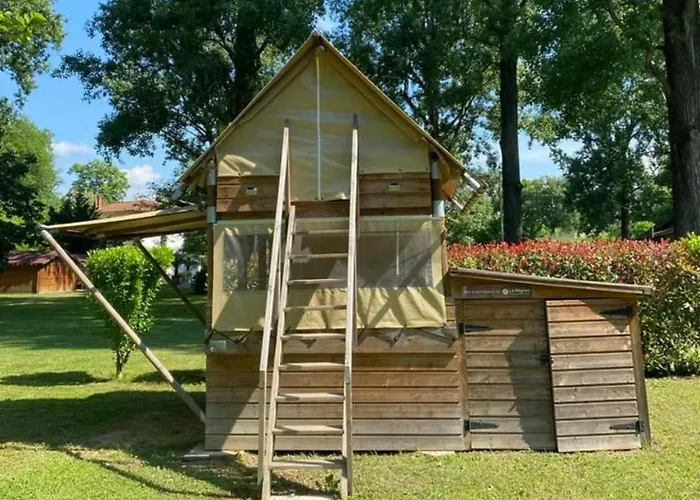 Bois Et Toiles Camping